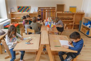 scoala maria montessori din iasi